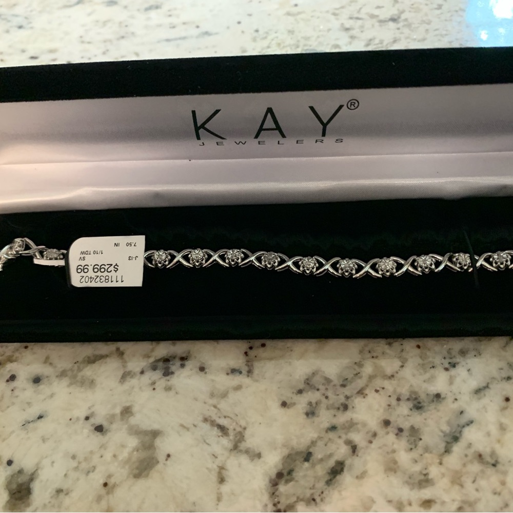 Kay Jewelers Flower Bracelet new with tags sterling silver.